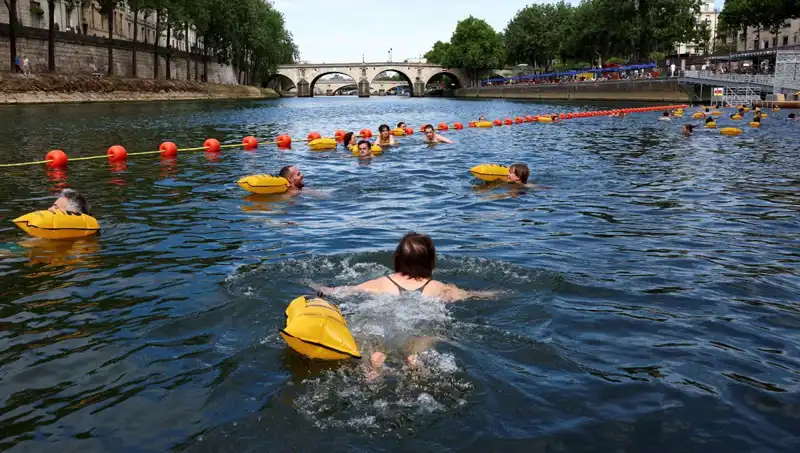 Paris'te Bir İlk: Seine Nehri Artık Halka Açık
