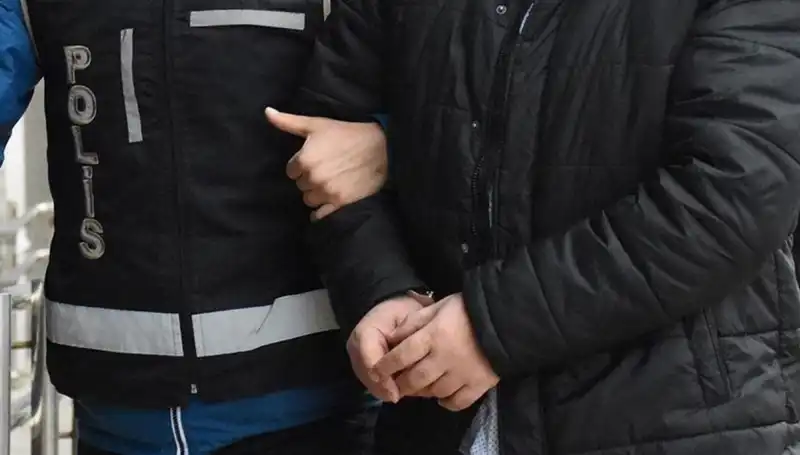 Sosyal Medyada Kadın Profiliyle 500 Milyonluk Dolandırıcılık: 12 Şüpheli Yakalandı