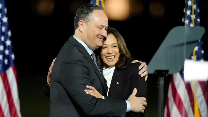 Trump’ın Kamala Harris’in Eşini Kovma Kararı, Siyasi Arenada Şok Etkisi Yarattı